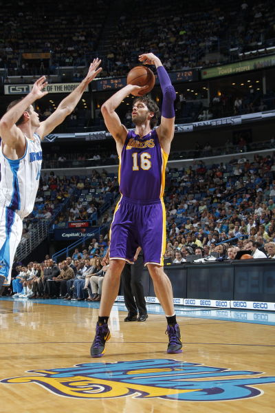 献了许多精 献了许多精